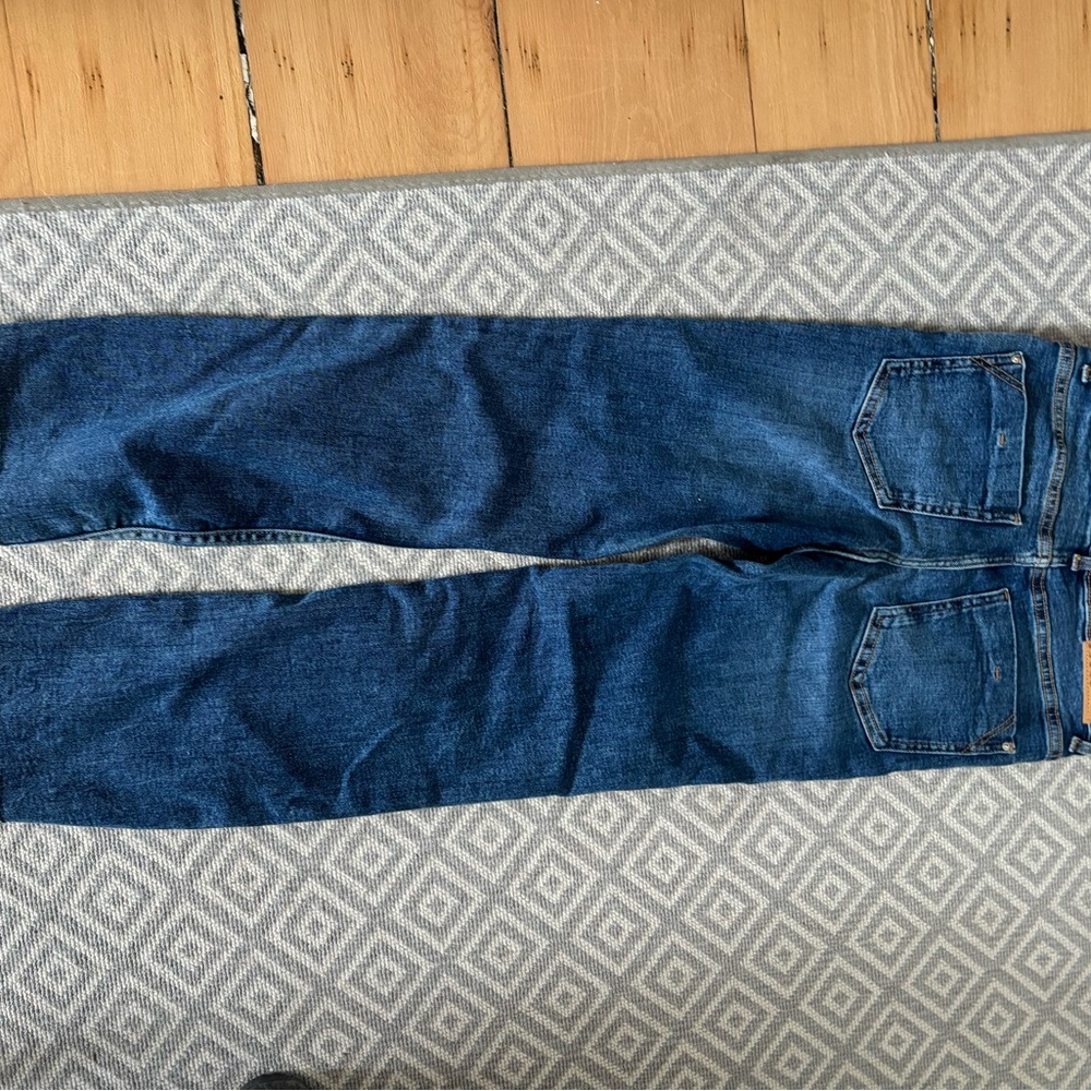 Zara Women's Dark Blue Ankle Jeans